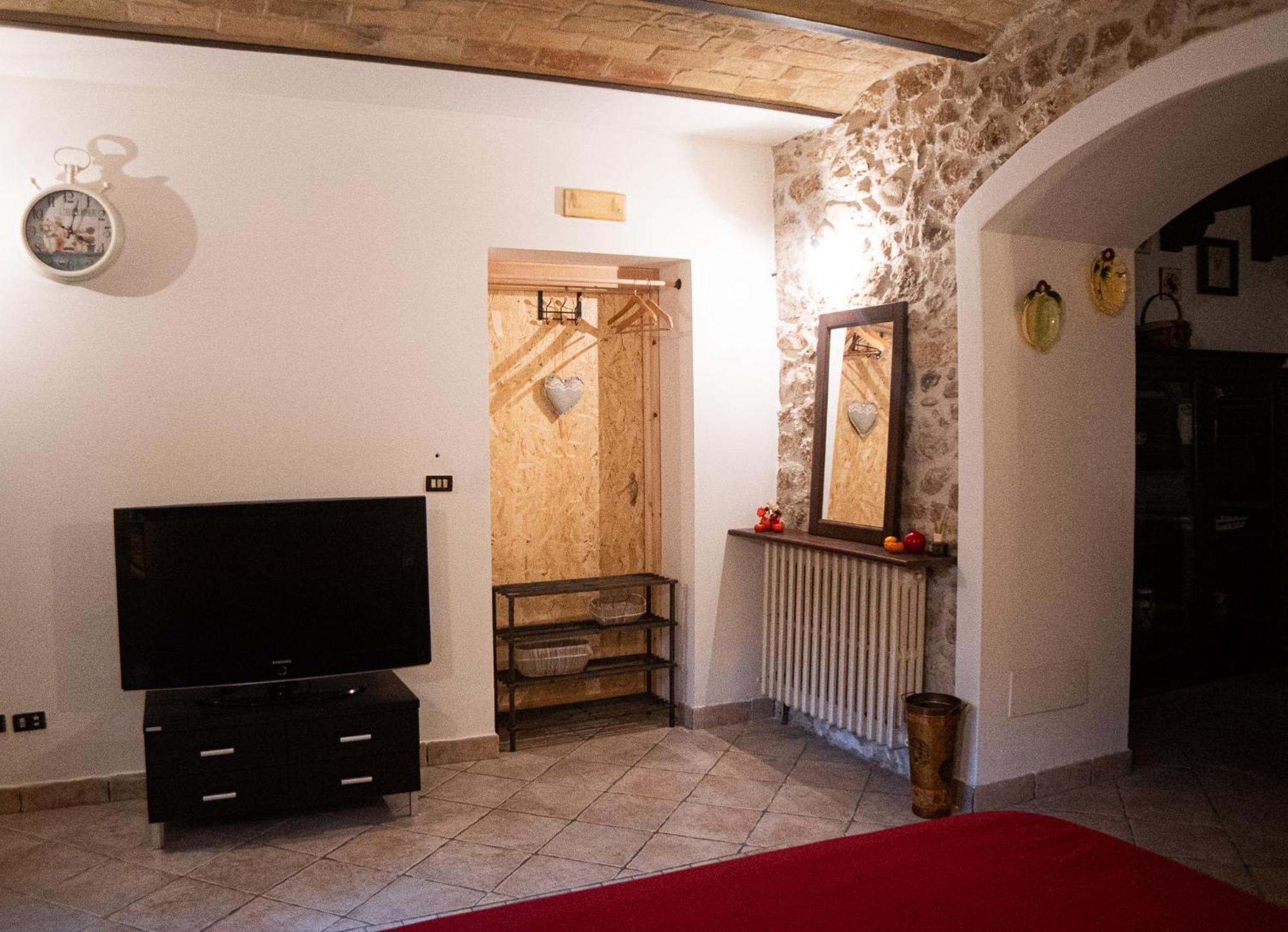 Apartamento Giardino Sul Fiume Ascoli Piceno Exterior foto